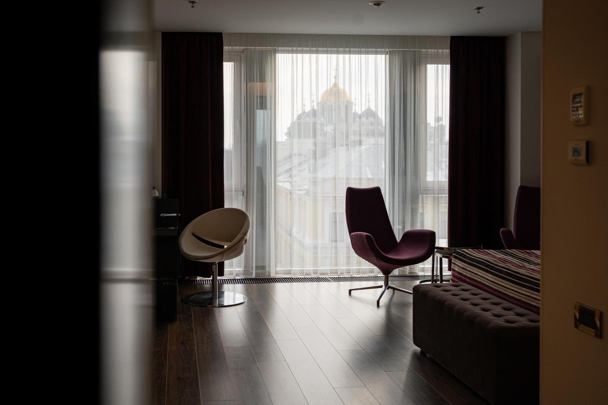 11 Mirrors Design Hotel Kiew Exterior foto
