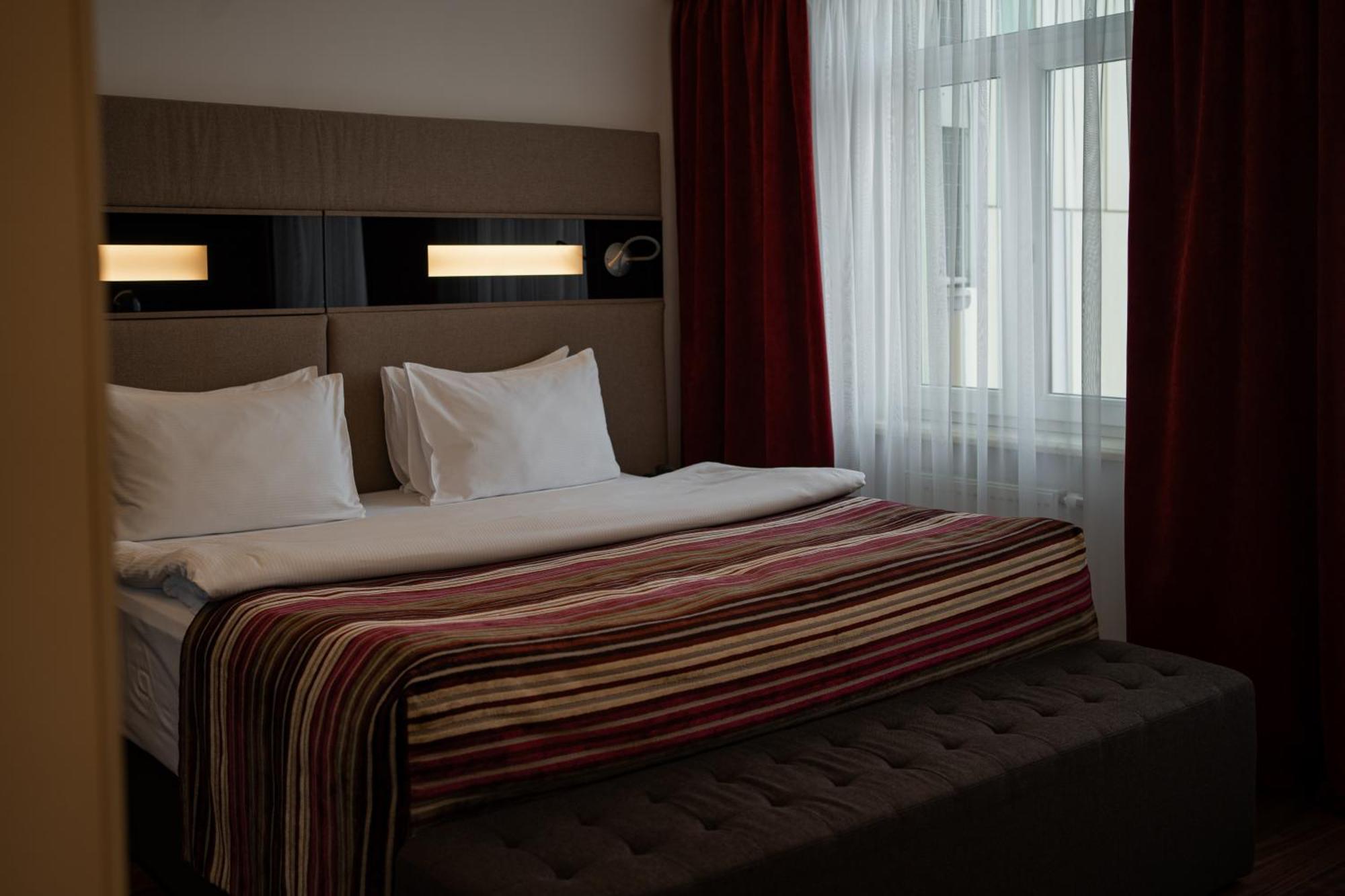 11 Mirrors Design Hotel Kiew Exterior foto