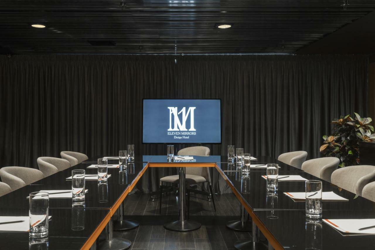 11 Mirrors Design Hotel Kiew Exterior foto
